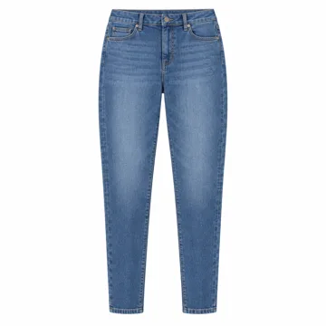 AI-generated illustration inspired by Gloria Vanderbilt women’s Amanda tapered jeans; not an actual product photo